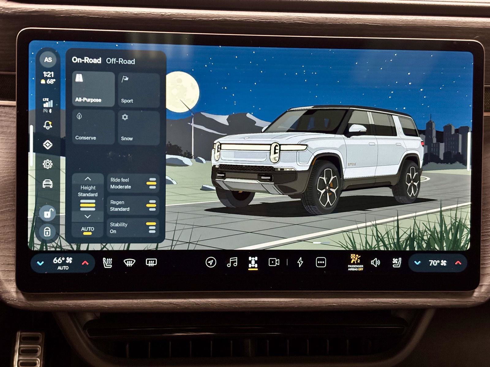 Used 2023 Rivian R1S Launch Edition Quad AWD/4WD image 40