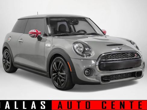 Used 2020 MINI Cooper S image 1