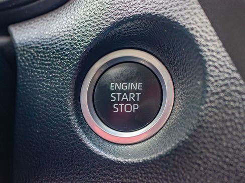 Used 2023 Toyota Corolla Cross LE image 30