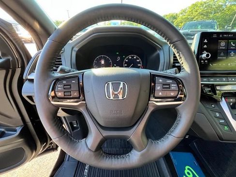 Used 2025 Honda Odyssey Sport-L image 29