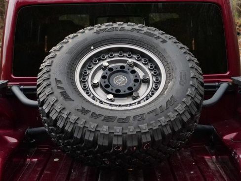 Used 2021 Jeep Gladiator Rubicon image 9