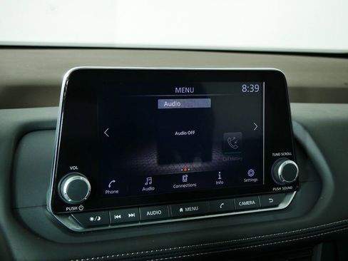 Used 2023 Nissan Rogue S image 23