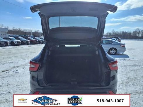 Used 2025 Chevrolet Trax LT w/ LT Convenience Package image 10