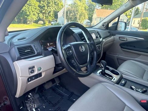 Used 2017 Honda Ridgeline RTL image 10