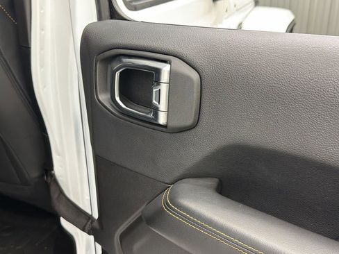 Used 2025 Jeep Wrangler Unlimited Sahara w/ Safety Group AWD/4WD image 45