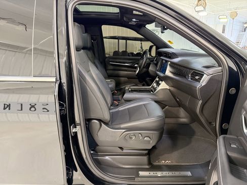 Used 2024 GMC Yukon Denali w/ Max Trailering Package image 30