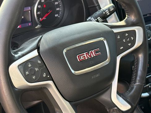 Used 2022 GMC Terrain SLT FWD image 29