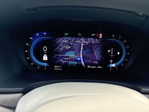 Used 2025 Volvo S90 B6 Ultra w/ Lounge Package image 2