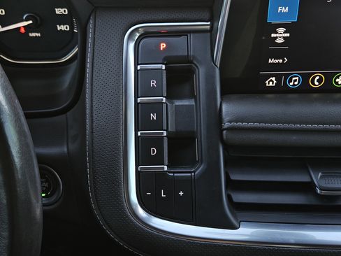 Used 2021 GMC Yukon SLT w/ SLT Premium Package image 23