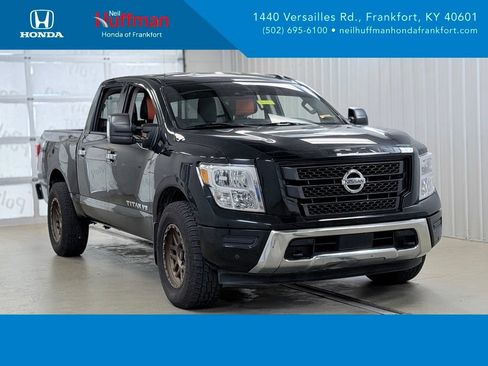 Used 2020 Nissan Titan SV w/ SV Convenience Package AWD/4WD image 1