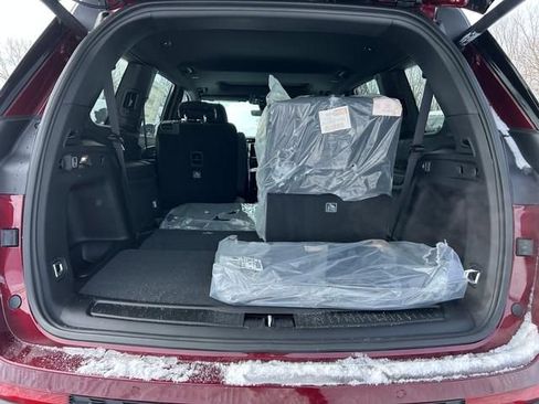 New 2025 Jeep Grand Cherokee L Altitude image 26