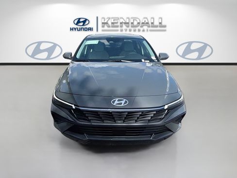 New 2026 Hyundai Elantra Limited FWD image 2