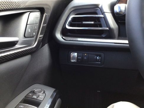 New 2026 Chevrolet Traverse High Country image 13