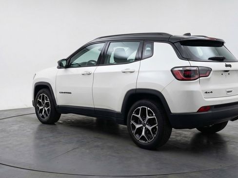 Used 2025 Jeep Compass Limited AWD/4WD image 6