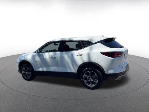 Used 2025 Chevrolet Blazer LT FWD image 10