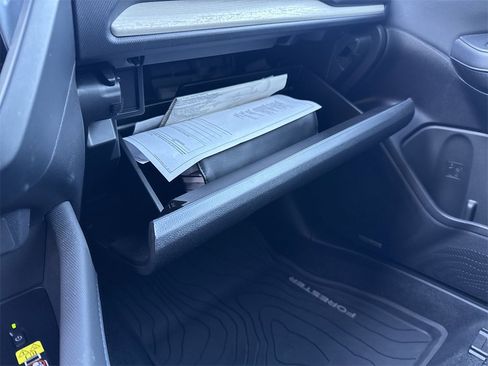 Used 2025 Subaru Forester Limited image 42