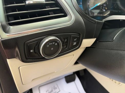 Used 2024 Ford Edge Titanium w/ Equipment Group 301A AWD/4WD image 17