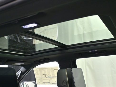 New 2026 Chevrolet Suburban Premier image 16