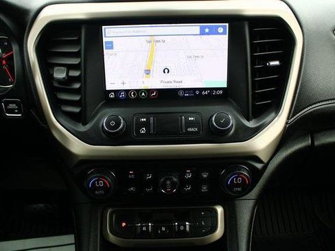 Used 2023 GMC Acadia Denali image 18