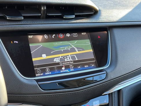 Used 2018 Cadillac XT5 Luxury w/ Driver Awareness Package image 40