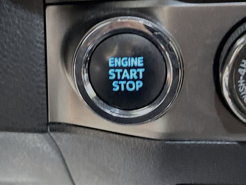 Used 2022 Toyota Tacoma Limited image 22