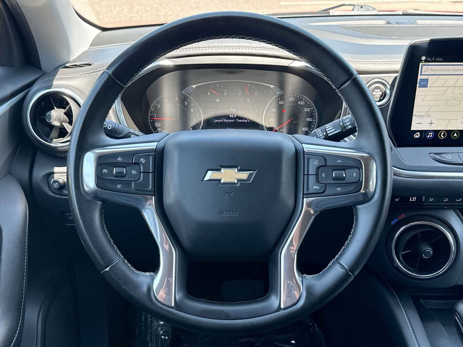 Used 2023 Chevrolet Blazer LT w/ Sound & Technology Package FWD image 11