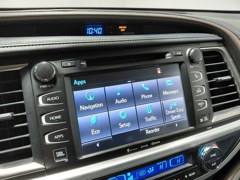 Used 2019 Toyota Highlander Limited AWD/4WD image 36