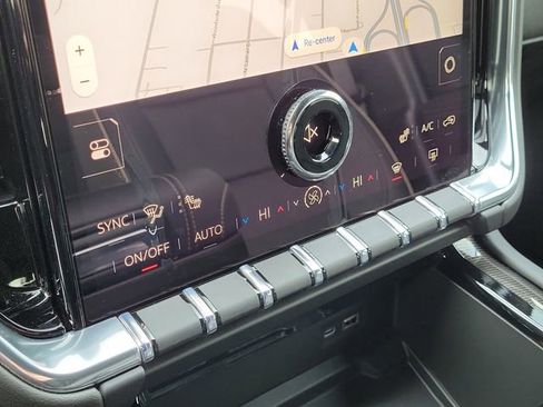 New 2026 GMC Yukon XL Elevation image 32