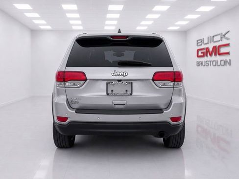 Used 2018 Jeep Grand Cherokee Laredo AWD/4WD image 9