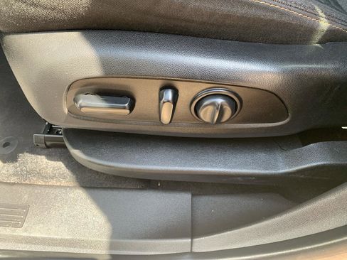 Used 2020 Chevrolet Equinox LT w/ LPO, Blackout Package image 24