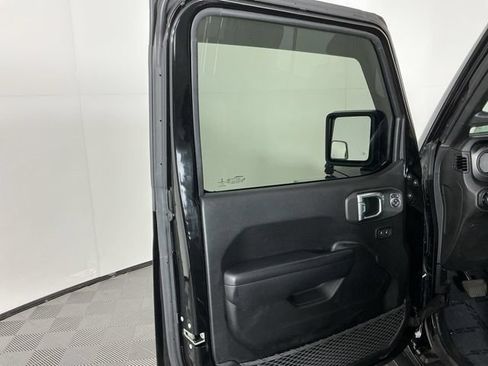 Used 2021 Jeep Gladiator Sport AWD/4WD image 15