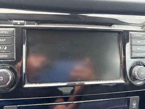 Used 2019 Nissan Rogue SL FWD image 19