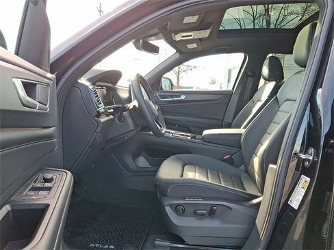 New 2026 Volkswagen Atlas Cross Sport SEL image 6