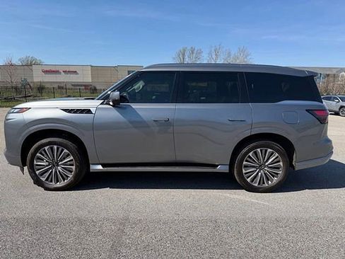 Certified 2025 INFINITI QX80 Sensory image 4