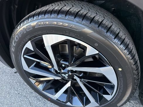 New 2025 Mitsubishi Outlander SEL image 10