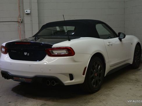 Used 2018 FIAT 124 Spider Abarth w/ Convenience Group image 8