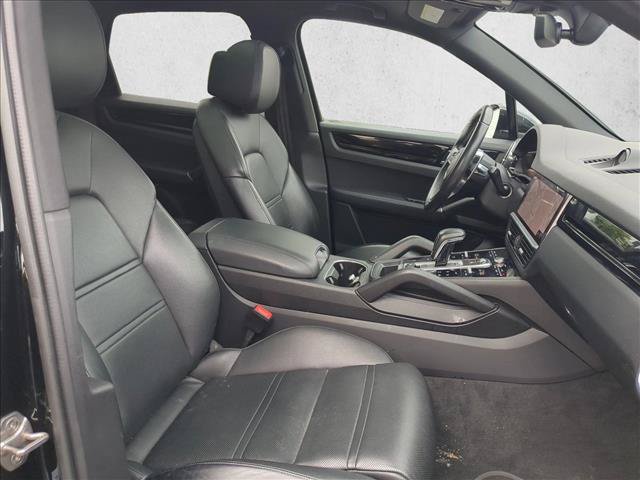 Used 2021 Porsche Cayenne AWD/4WD image 17