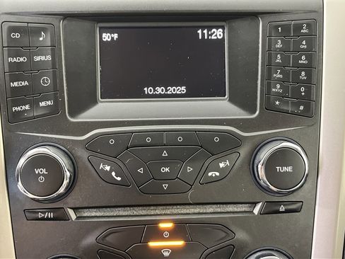 Used 2016 Ford Fusion SE w/ Equipment Group 202A image 19