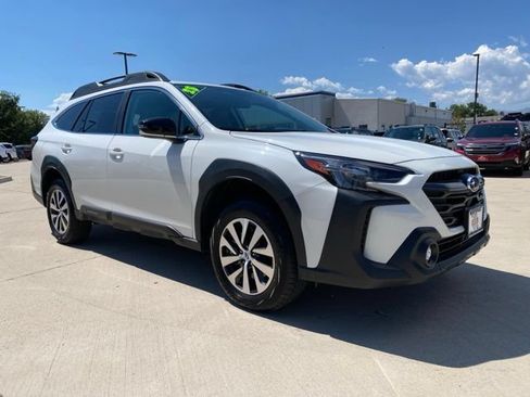 Certified 2025 Subaru Outback Premium AWD/4WD image 7