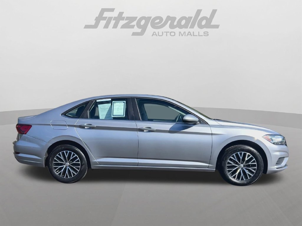 Used 2020 Volkswagen Jetta SE w/ SE Cold Weather Package FWD image 9