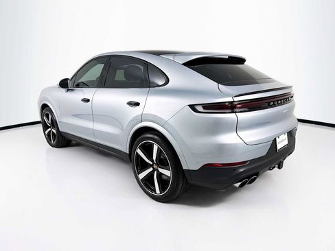 Certified 2026 Porsche Cayenne Coupe AWD/4WD image 3