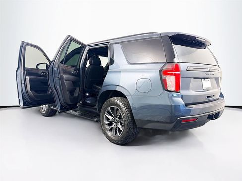 Used 2021 Chevrolet Tahoe Z71 w/ Luxury Package AWD/4WD image 43