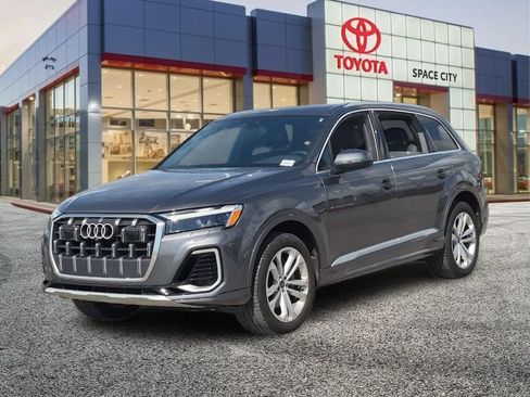 Used 2025 Audi Q7 3.0T Premium Plus AWD/4WD image 2