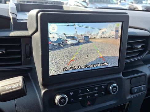 New 2025 Ford Explorer Base image 12