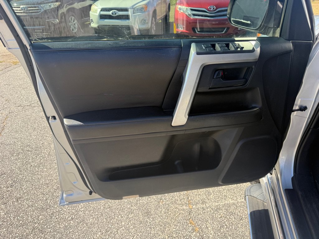 Used 2013 Toyota 4Runner Limited AWD/4WD image 14