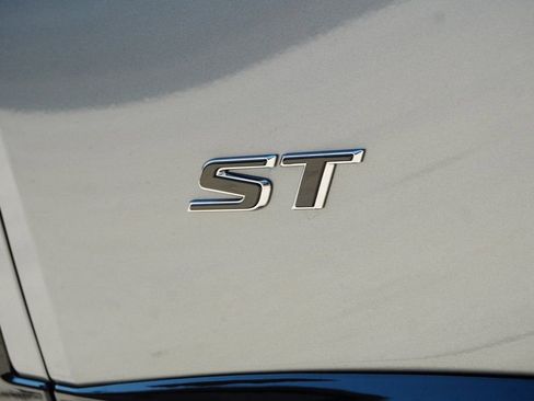 Used 2025 Buick Envision Sport Touring image 9