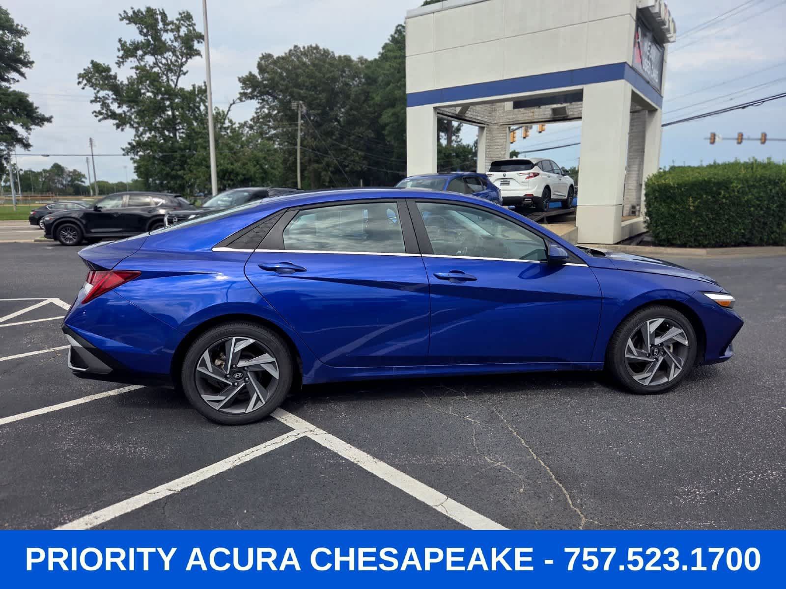 Used 2025 Hyundai Elantra SEL FWD image 5