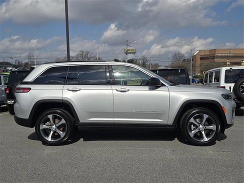 New 2026 Jeep Grand Cherokee Limited image 2