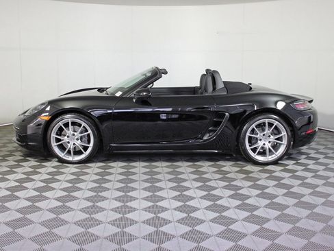 Used 2021 Porsche 718 Boxster image 2