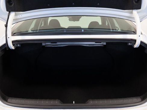 Used 2021 Hyundai Elantra SEL image 12